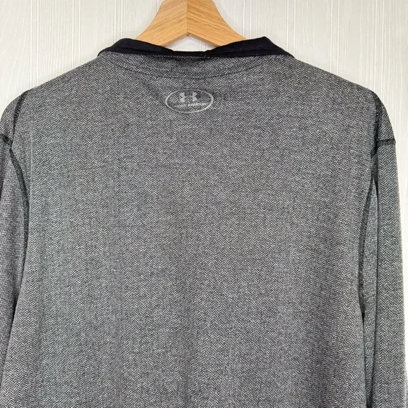Under Armor loose thread borne heat gear 1/4 zip polo size XL - Picture 8 of 9